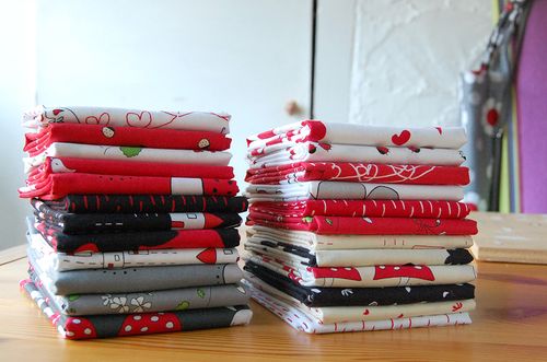 Red thread bundle3 DSC_0136