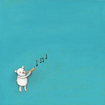 a bear plays a tune